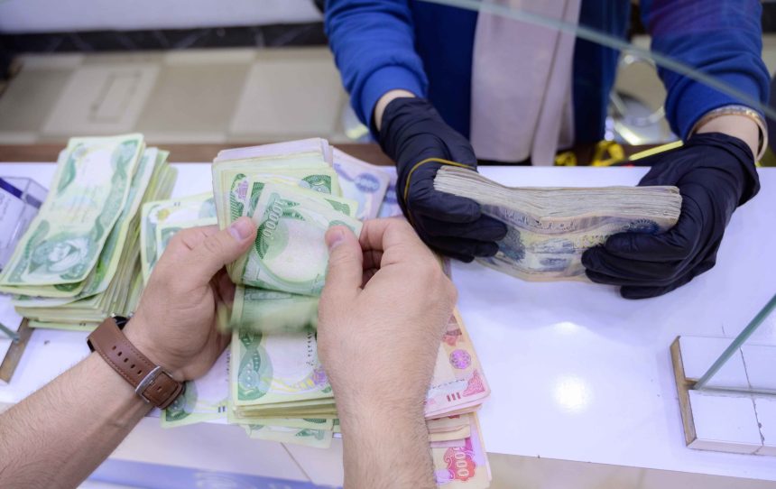العمل تعلن إطلاق رواتب الإعانة الاجتماعية لشهر آب