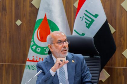 وزير النفط: حوارات مع إيران لتسهيل حركة الناقلات عبر مضيق هرمز