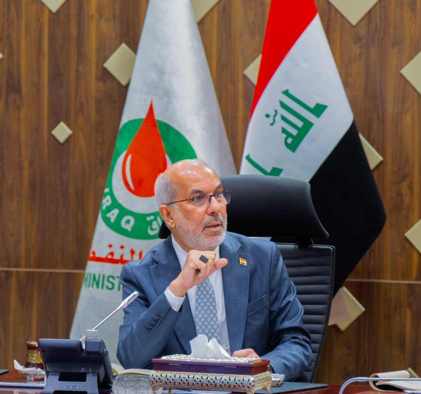 وزير النفط: حوارات مع إيران لتسهيل حركة الناقلات عبر مضيق هرمز