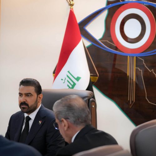 الزيدي يوجه بتشكيل فريق متخصص من ديوان الرقابة المالية يتولى التدقيق القبلي للعقود