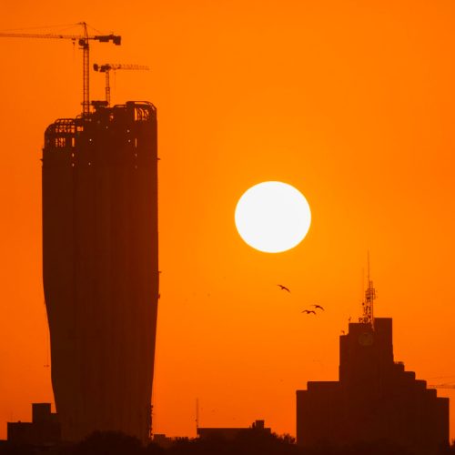 الأنواء الجوية: بغداد وثلاث محافظات سجلت درجة حرارة 50 مئوية اليوم