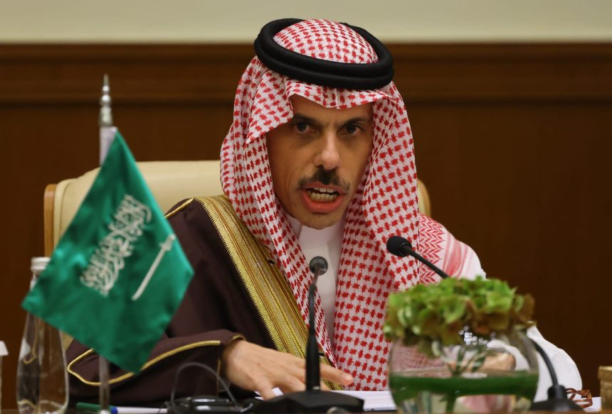 وزير الخارجية السعودي: جميع الإجراءات الإسرائيلية الأحادية في الأراضي الفلسطينية باطلة