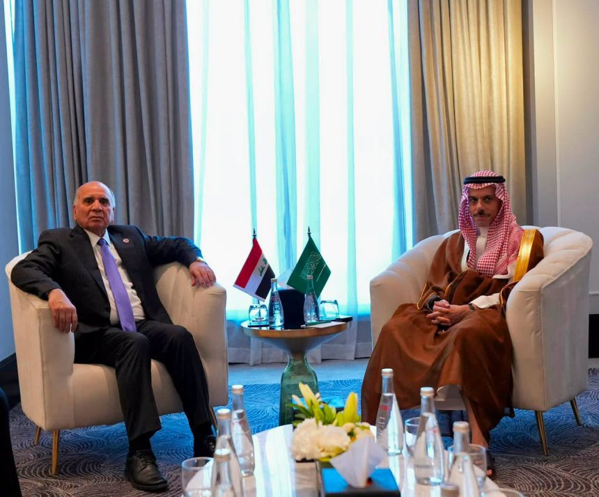 وزير الخارجية ونظيره السعودي يبحثان ترتيبات الزيارة المرتقبة للوفد الأمني العراقي إلى المملكة