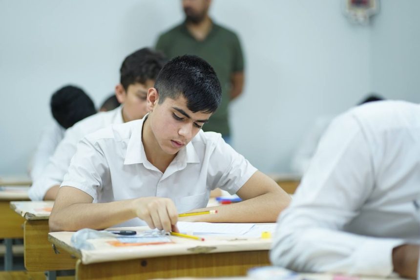 التربية تعلن إعادة العمل بنظام المحاولات للراسبين بمادة أو مادتين لطلبة السادس الإعدادي
