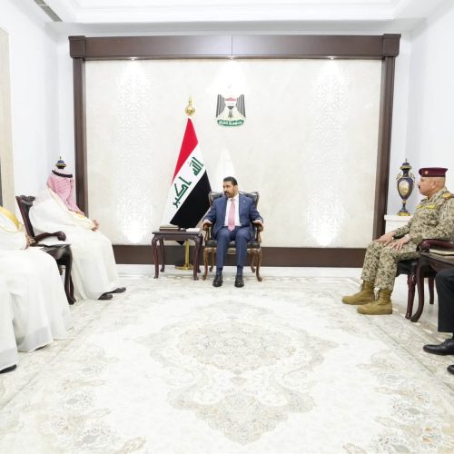 الزيدي ورئيس جهاز الاستخبارات السعودي يتفقان على أهمية مواصلة التنسيق الأمني وتبادل المعلومات