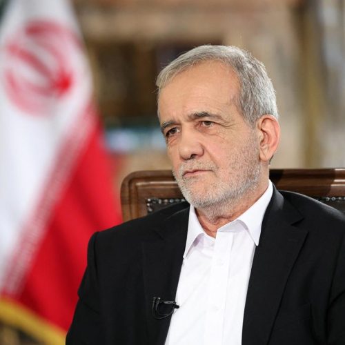 الرئيس الإيراني: لا يمكن القتال إلى الأبد ولا بد من إنهاء الحرب