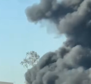 بسبب وجود كميات من الوقود.. تجدد حريق سريع الشعلة والدفاع المدني يباشر عمليات الإخماد