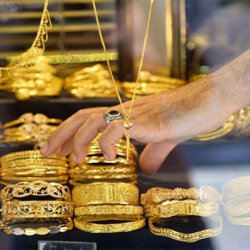 الذهب يتراجع عن أعلى مستوى في 7 أسابيع مع ترقب بيانات التضخم الأميركية
