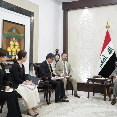 الزيدي يتلقى دعوة رسمية من رئيس الوزراء الياباني لزيارة طوكيو