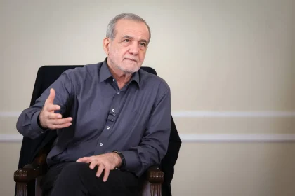 الرئيس الإيراني: المرشد الأعلى يتمتع بصحة وسلامة جسدية تامة
