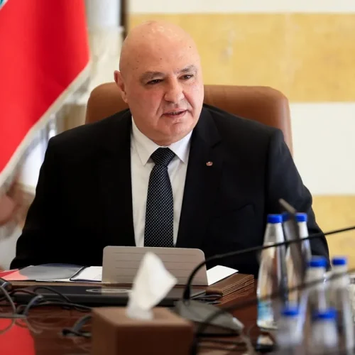الرئيس اللبناني: لن نسمح لإسرائيل وجنودها بالبقاء ولو على شبر واحد من أرضنا