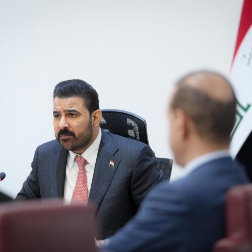 الزيدي يوجه باعداد مشروع قانون لحصر السلاح بيد الدولة وفقا للسياقات الدستورية