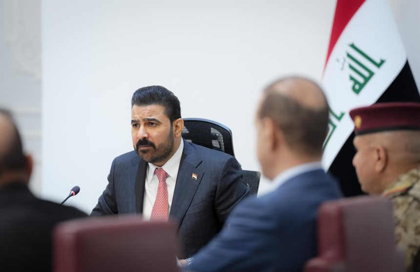 الزيدي يوجه باعداد مشروع قانون لحصر السلاح بيد الدولة وفقا للسياقات الدستورية