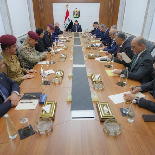 الزيدي يؤكد أهمية تعزيز سيادة القانون وتطوير المؤسسات الأمنية والعسكرية