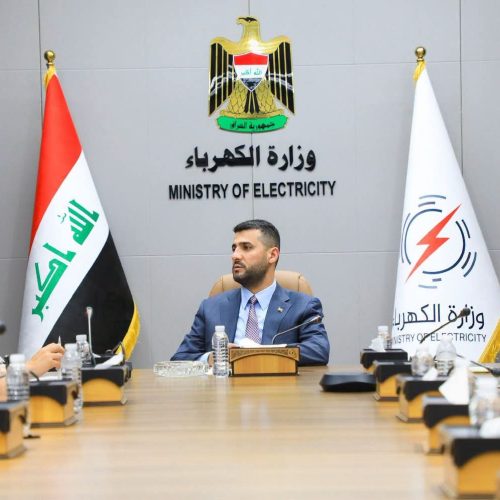 وزير الكهرباء يؤكد أهمية توجيه التمويل نحو المشاريع المباشر لتطوير البنية التحتية للقطاع