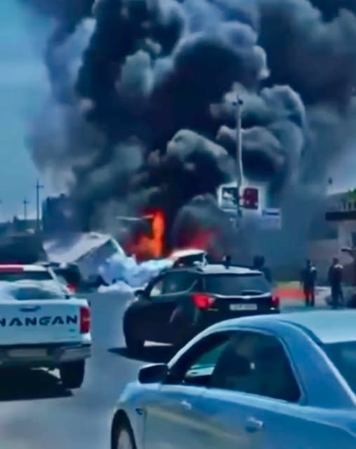 بالفيديو.. شاحنة تصدم 8 عجلات وتتسبب بوفاة 4 أشخاص وإصابة 5 آخرين على طريق كسنزان في أربيل