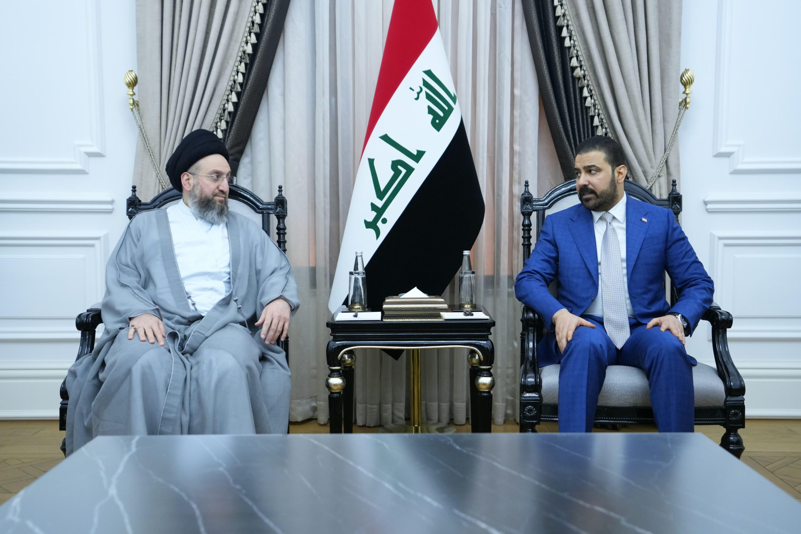 الزيدي والحكيم يؤكدان اهمية توحيد الرؤى والمواقف والاتفاق على استكمال تشكيلة الحكومة